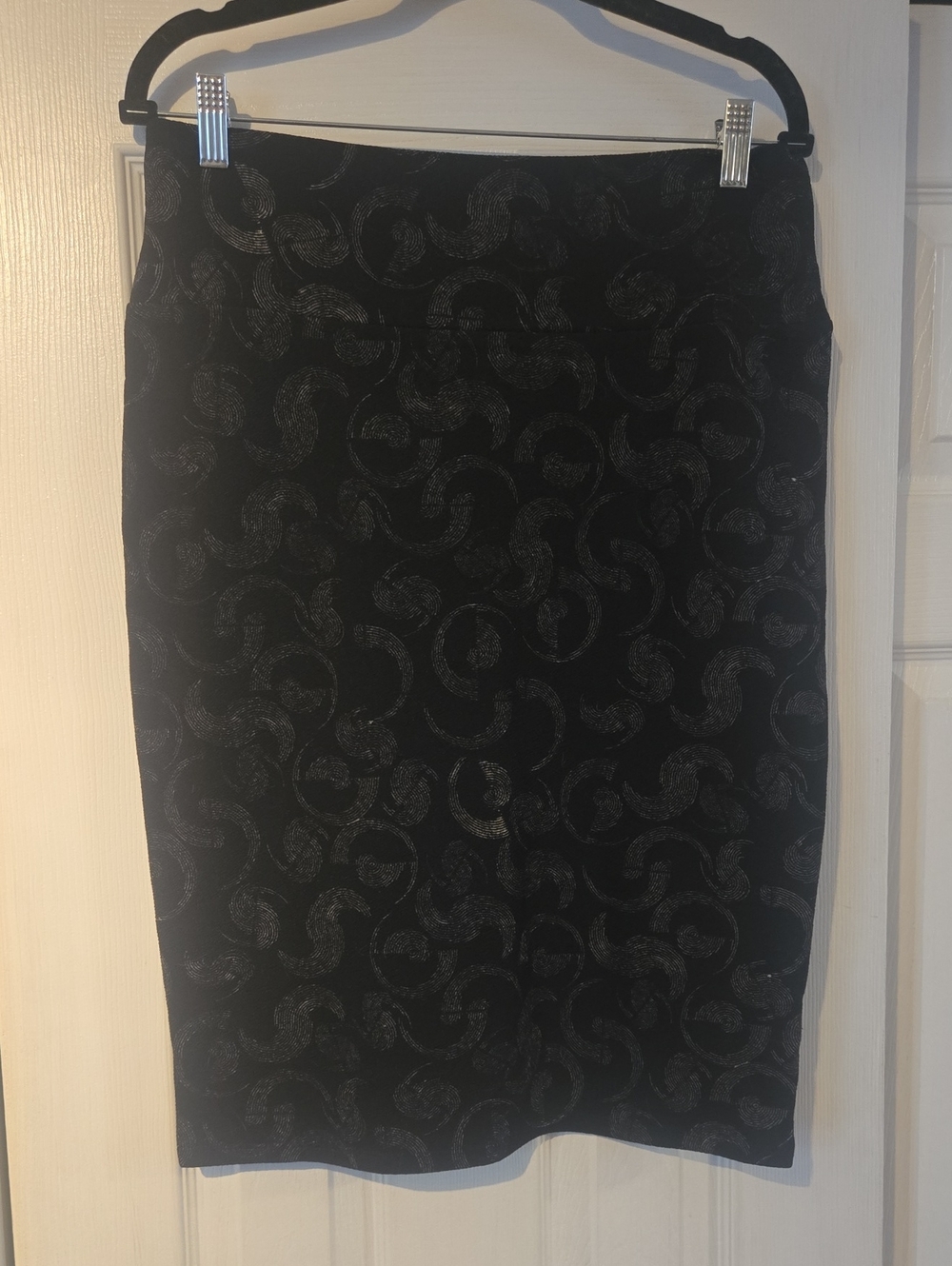 LuLaRoe Black Pencil Skirt with Subtle Swirl Pattern